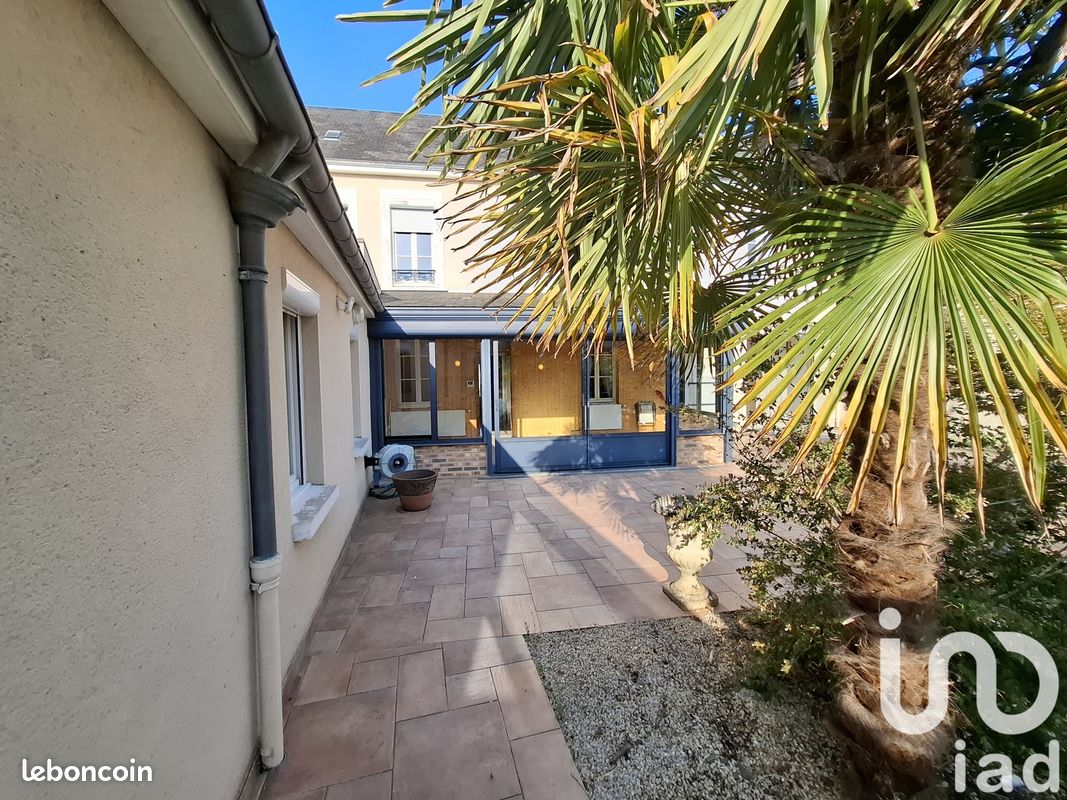 Maison 9 pièces 219 m² · à La Suze-sur-Sarthe · 219 m² · 297 990 €
