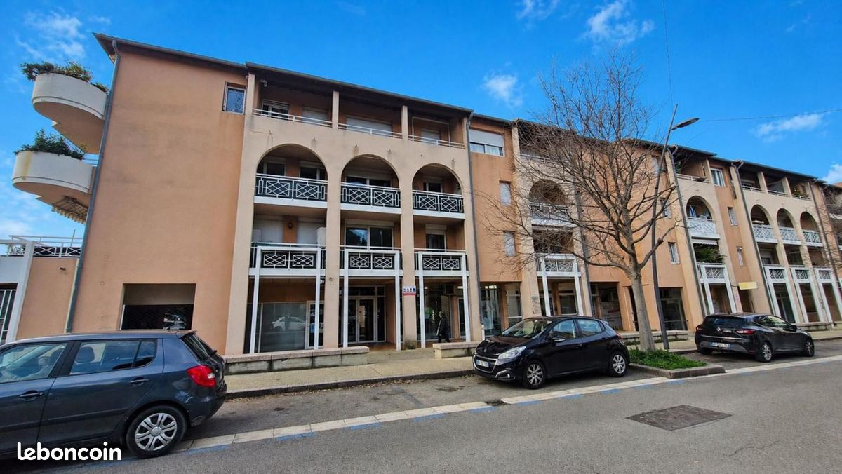 Appartement 2 pièces 46 m² · aux Angles · 46 m² · 680 €/mois