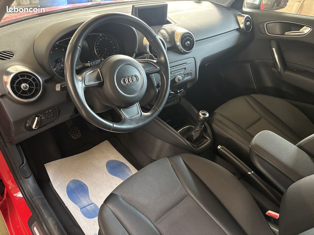 Audi A1 1.2 TFSI 86CH AMBIENTE (image 6)
