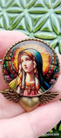 Broche Ancienne Sainte Vierge Marie Signée OBC - Bijou Fantaisie Vintage, Occasion Doré
