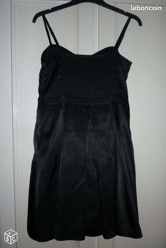 Robe noire bustier taille 40 (image 2)