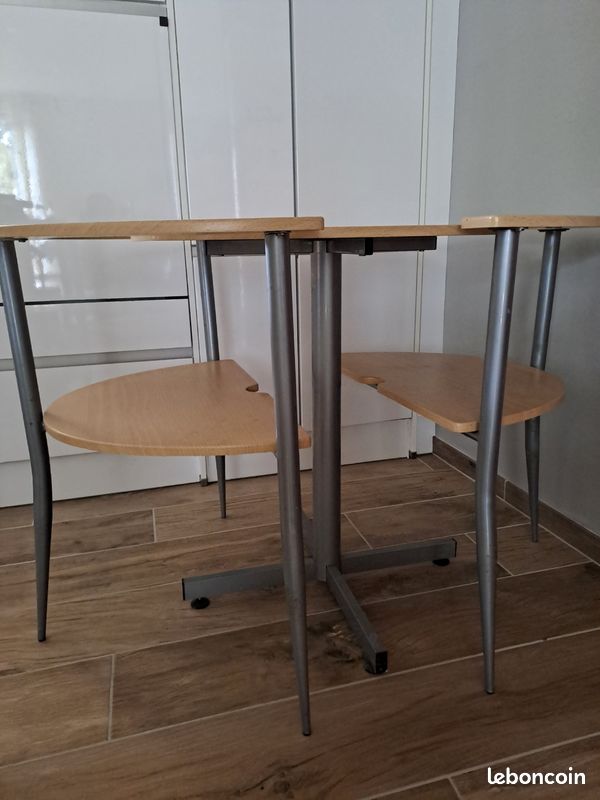 Table avec fauteuils encastrables (image 2)