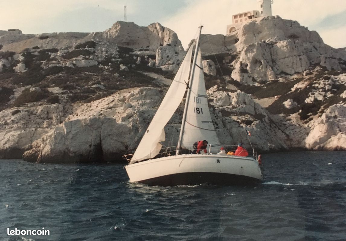 Jeanneau Aquila 28 — Vedi foto 1