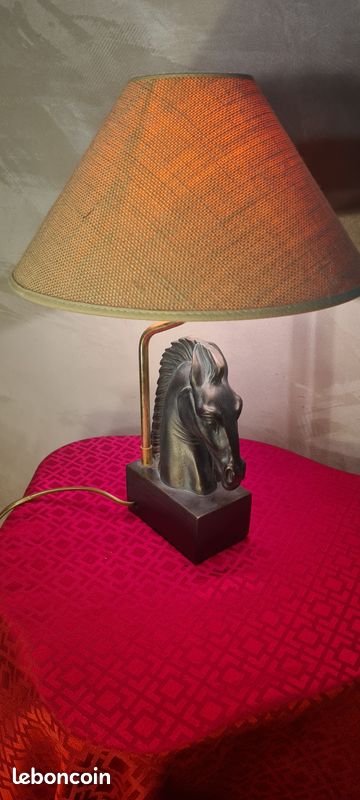 Lampe tete de cheval et abat jour en jute 44x30 tres bon etat trace d usure normal (image 4)