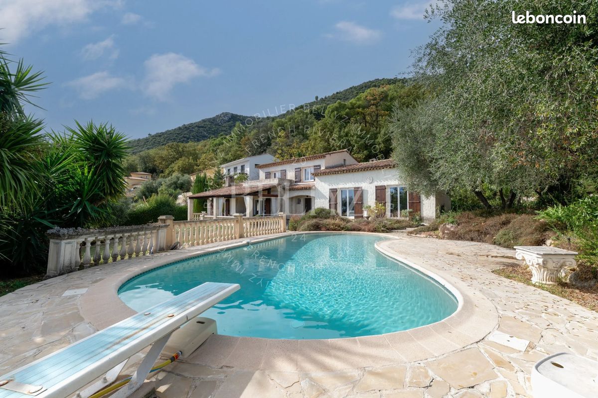 Maison 5 pièces 148 m² · à Gattières · 148 m² · 737 000 €