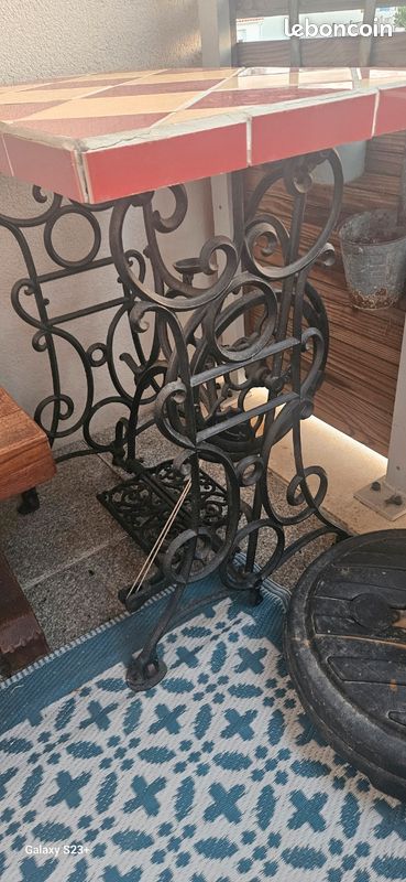 Table extérieur (image 1)
