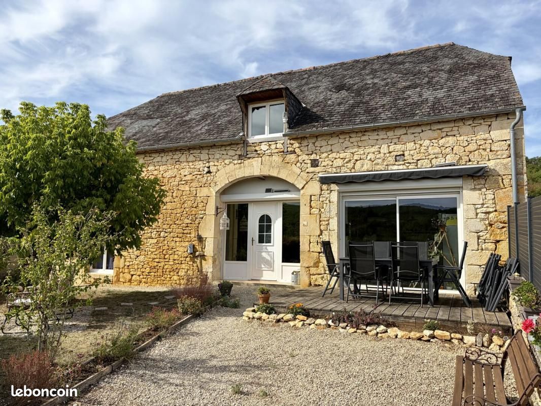 Maison 8 pièces 155 m² · à Salignac-Eyvigues · 155 m² · 238 500 €