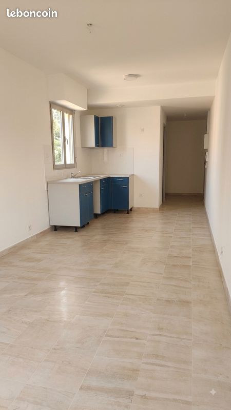Appartement 1 pièce 27 m² · à Alès · 27 m² · 450 €