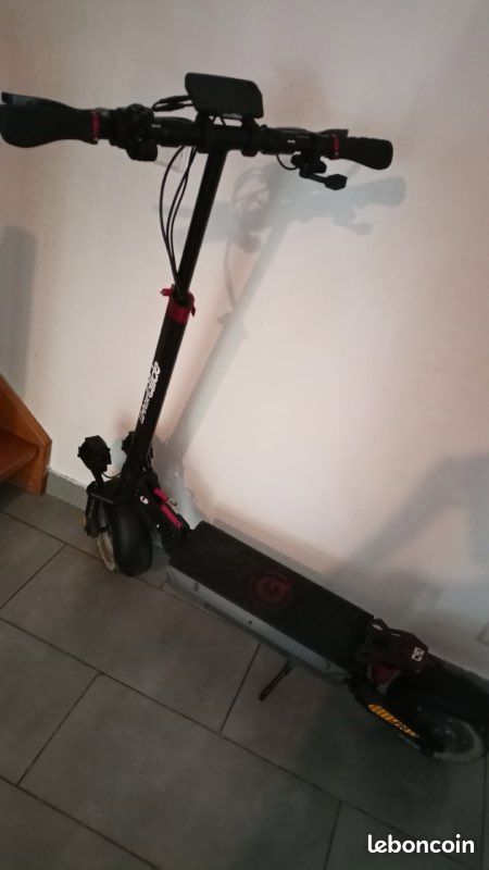 Trottinette électrique urban glide très peux utilisé (image 1)