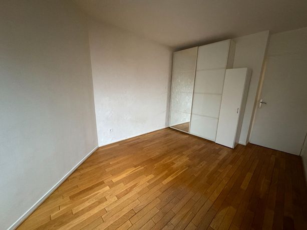 Appartement a louer  - 4 pièce(s) - 84 m2 - Surfyn