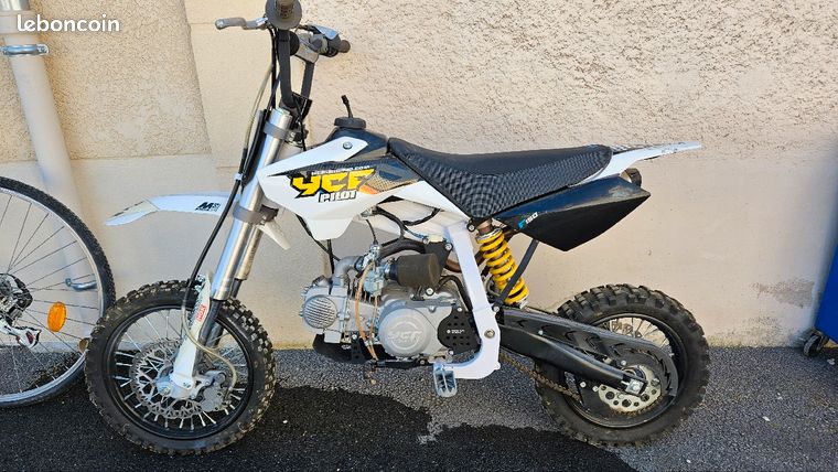 15 DIRT MOUNTAIN D'OCCASION AVEC PROTECTIONS COMPLETES