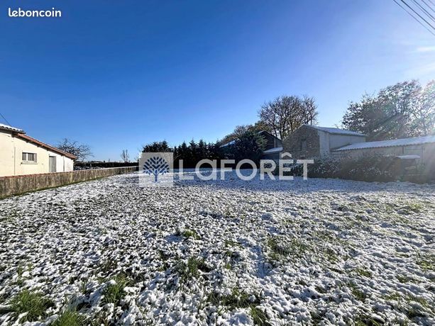 Terrain 684 m² La Ferriere En Parthenay