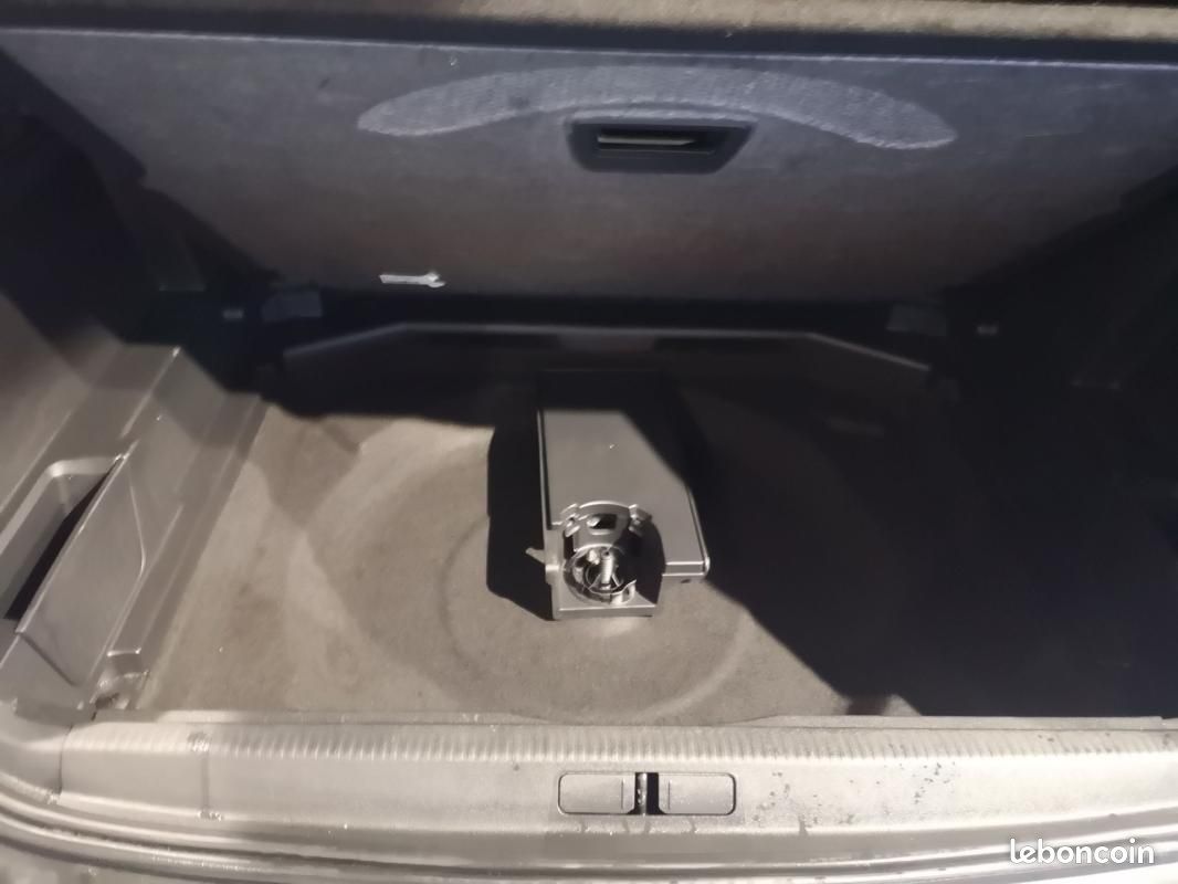 Peugeot 3008 BLUEHDI 130CH S&S EAT8 ALLURE (image 10)