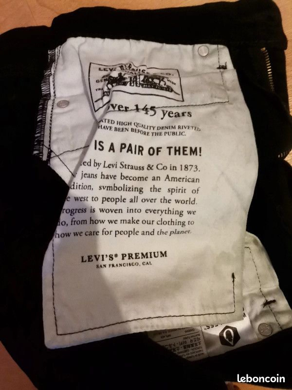 Jeans levis taille us 34x32 Vêtements