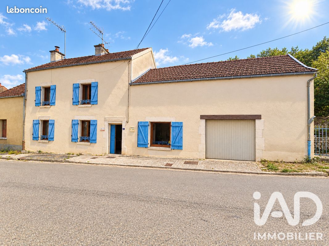 Maison 4 pièces 87 m² · à Fulvy · 87 m² · 69 000 €