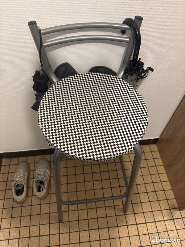 Chaises (image 1)