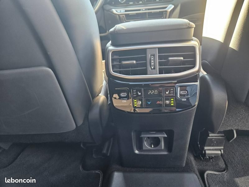 Lexus RX 450h+ Executive 4WD (image 17)
