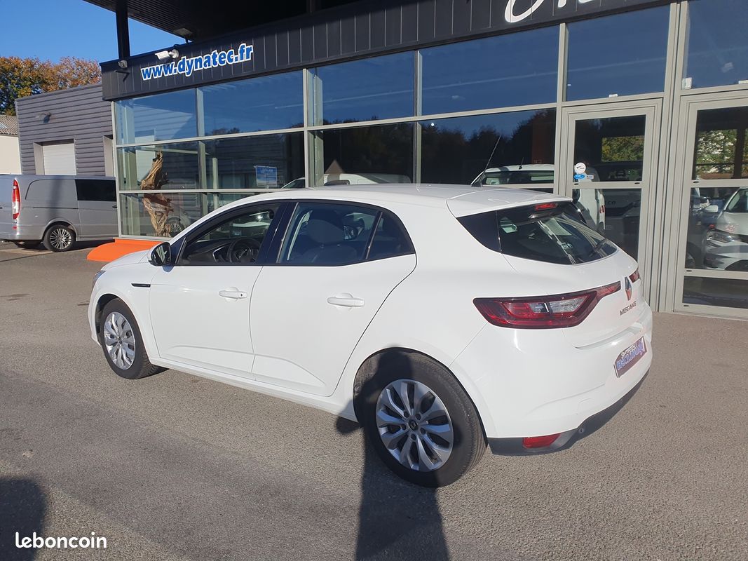 Renault MEGANE IV STE 1.5 BLUE DCI 95CH AIR NAV 117G (image 4)