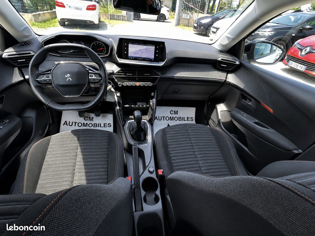 Peugeot 208 ii 1.2 puretech 75 cv 2 places (image 5)