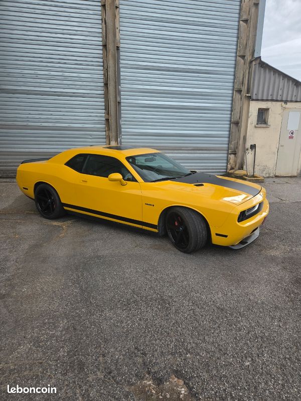 Dodge Challenger SRT8 (image 2)