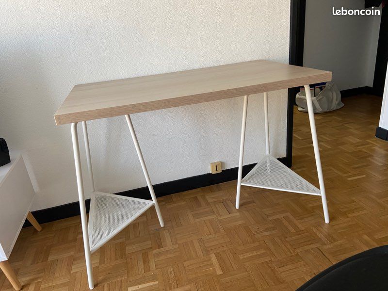 Bureau blanc et bois IKEA (image 1)
