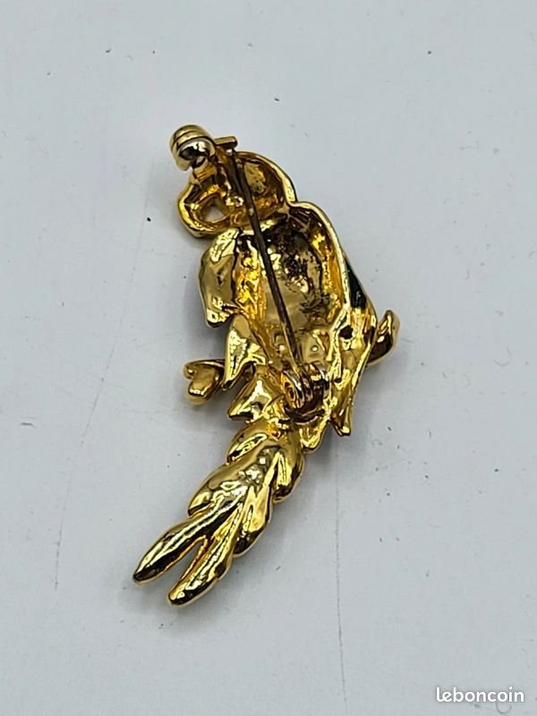 broche collection qualité bijou couleur or palmier émail