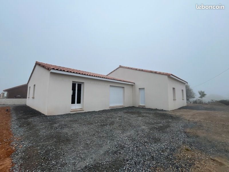 Maison 8 pièces 180 m² · aux Albres · 180 m² · 145 800 €