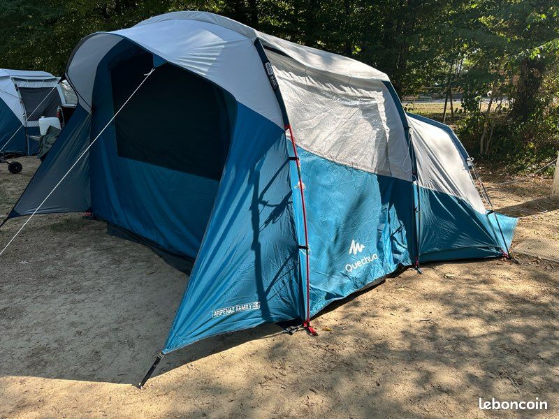 Tente de camping Arpenaz 5.2 fresh & black decathlon (image 1)