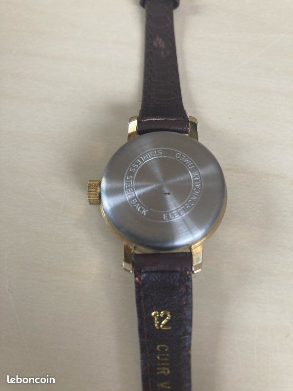 Montre Mécanique Vintage NEW CLASSIC Années 90 - Boîtier Doré Hexagonal - Excellent État