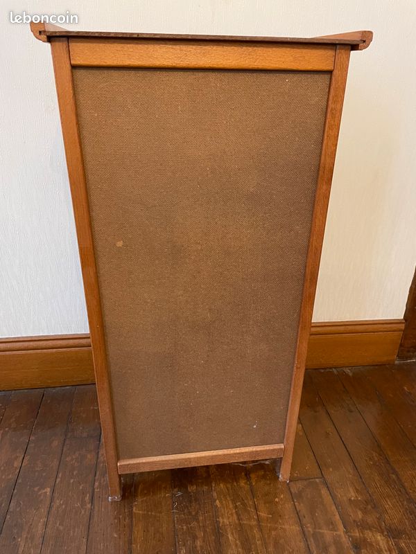 Armoire de poupée en bois ´70 vintage de la marque DEJOU comme neuve (image 5)