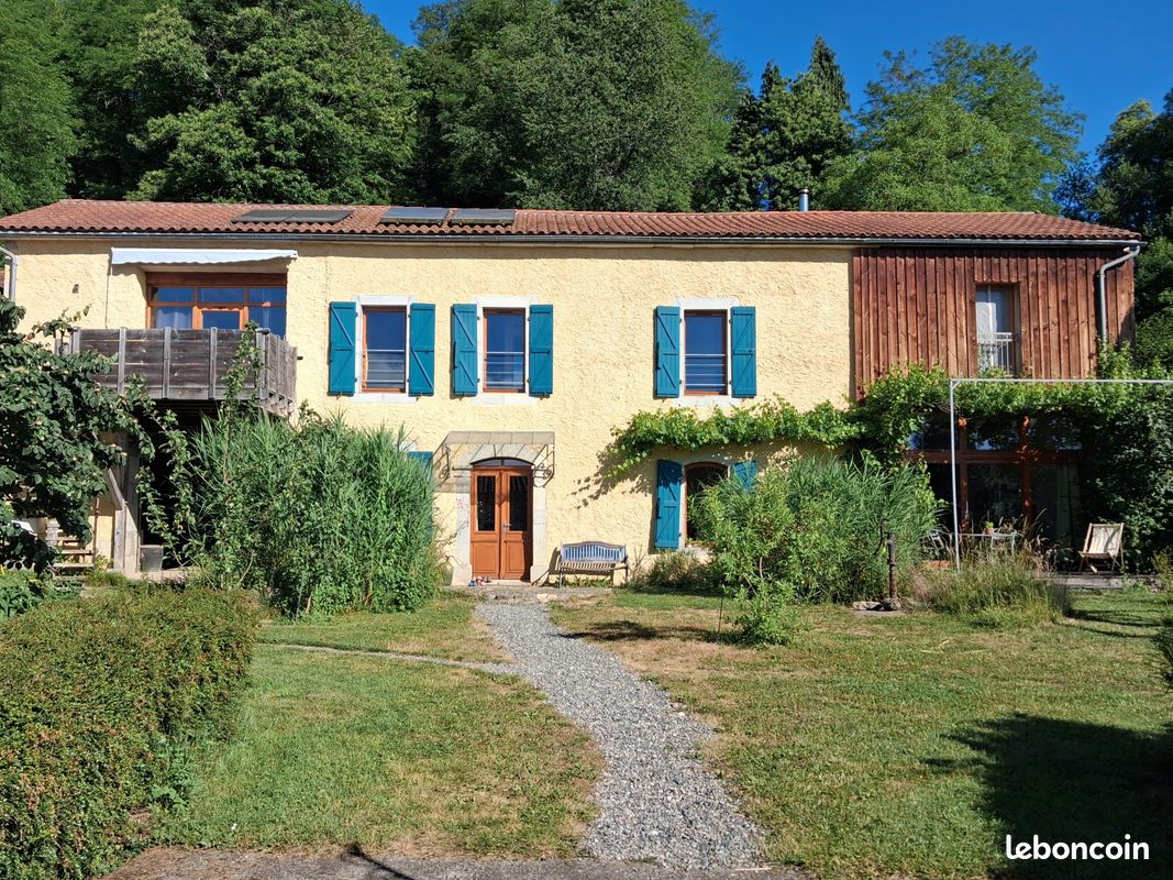 Maison 7 pièces 160 m² · à Saint-Laurent-de-Neste · 160 m² · 279 000 €