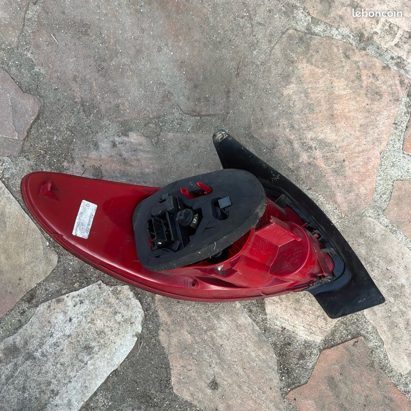 Feu arrière droit Peugeot 206 phase 2 phare optique clignotant (image 2)