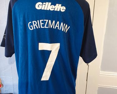 Maillot Antoine Griezmann Vintage : Découvrez les maillots rétro et