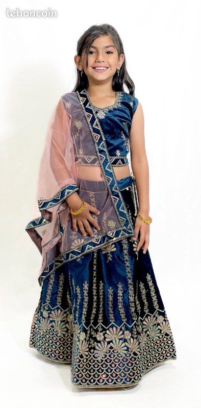 Lehenga choli fille enfant velours sari neuve Vêtements