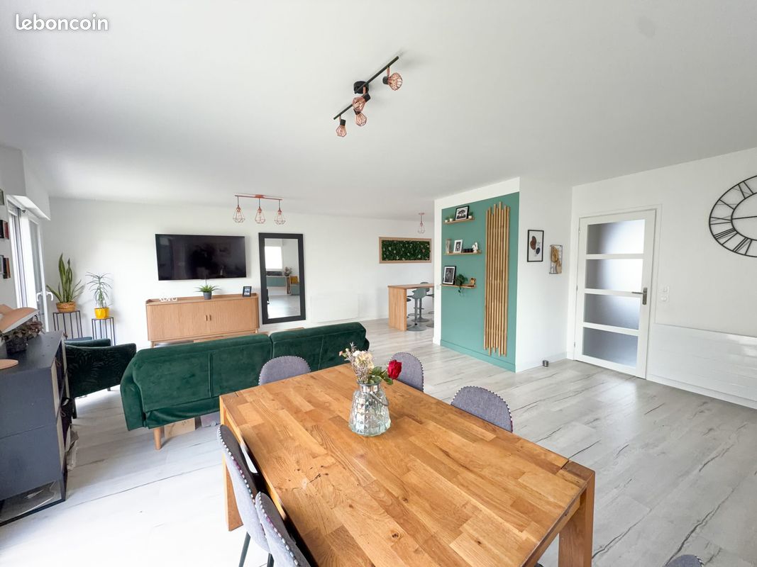 Maison 5 pièces 105 m² · à Leers · 105 m² · 329 000 €