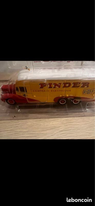 DIREKT Collections, cirque Pinder, Simca cargo 759W, frigo des viandes, 1/ 43e