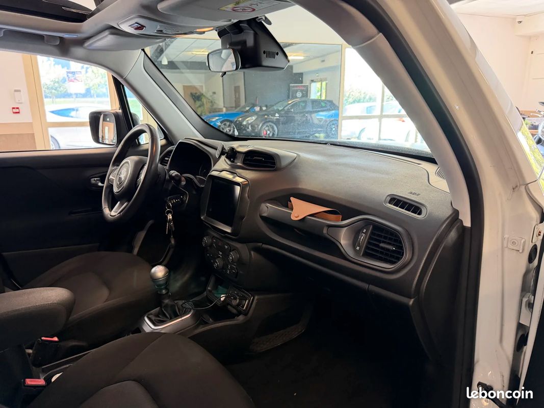 Jeep RENEGADE Longitude 1.6 CRD 120ch ~ TOIT OUVRANT ~ APPLE CARPLAY (image 18)