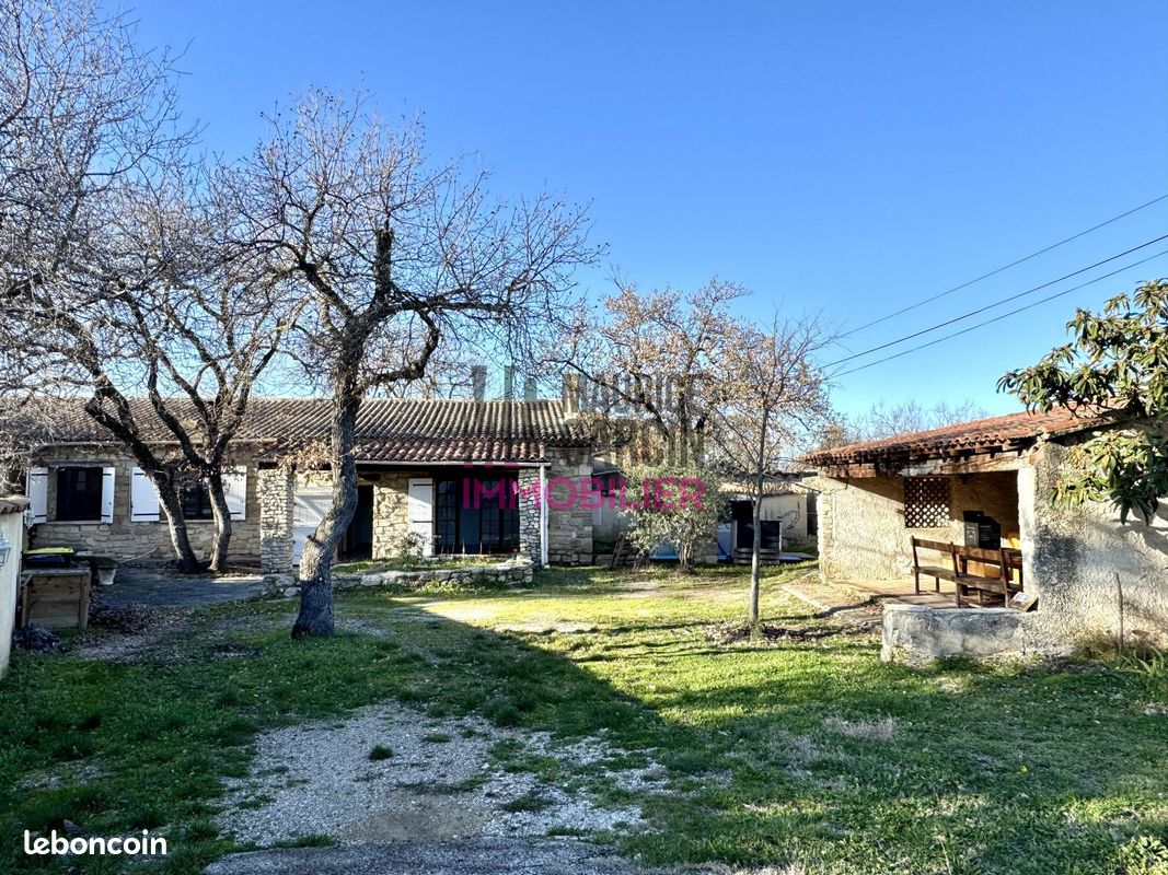 Maison 4 pièces 108 m² · à Pernes-les-Fontaines · 108 m² · 234 000 €