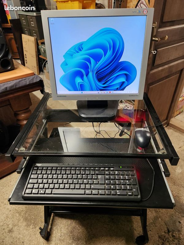 Ecran Packard Bell 22 pouces - Ordinateurs