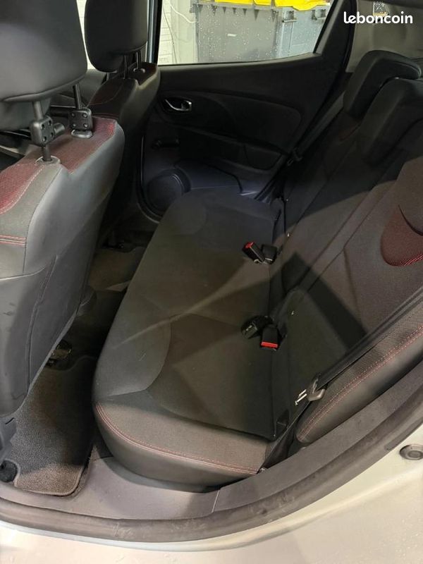 Renault Clio 1.5 DCI 90 ENERGY EXPRESSION GARANTIE 1 AN (image 10)