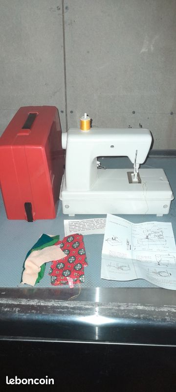 Singer ,enfant machine à coudre (image 3)