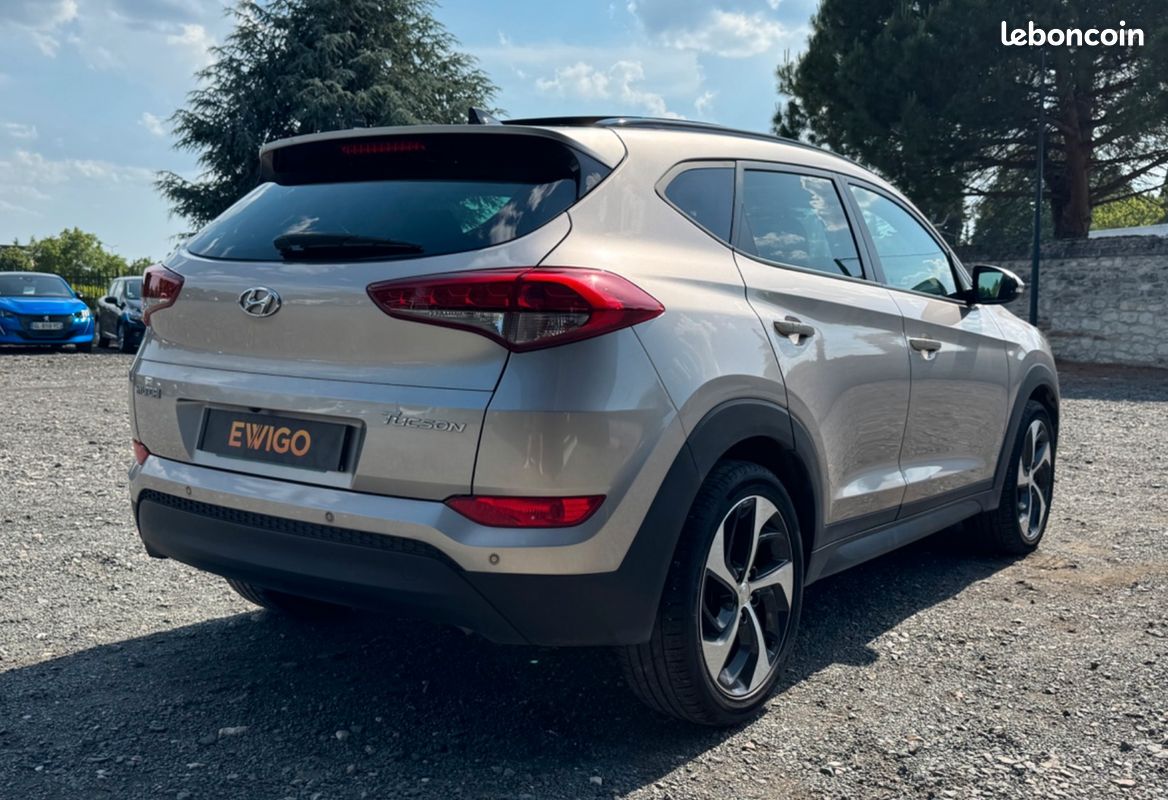 HYUNDAI TUCSON 1.7 CRDI 140 CREATIVE - TOIT OUVRANT - CARPLAY - SIÈGES CHAUFFANTs (image 3)