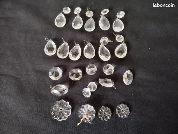 7 pampilles anciennes en cristal ou verre pour lustre - Décoration