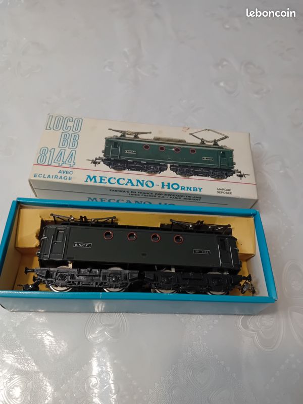 Locomotive électrique HO BB 8144 - Modélisme