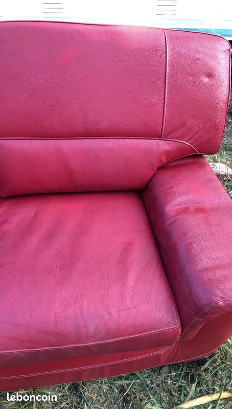 Canapé cuir rouge (image 1)