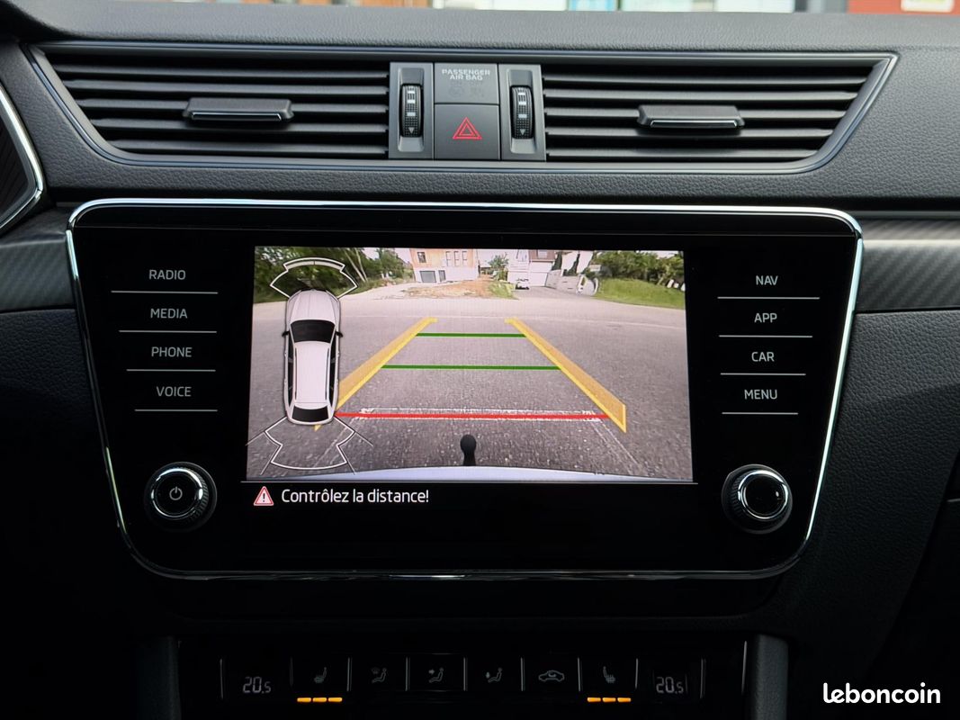 SKODA SUPERB Sportline TSI PHEV Hyrbide recharg 218 DSG 1ère Main Attelage Caméra Kessy GPS (image 9)