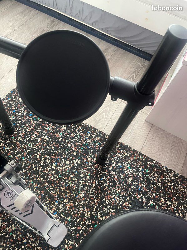 Batterie électronique Yamaha avec tapis insonorisant (image 8)