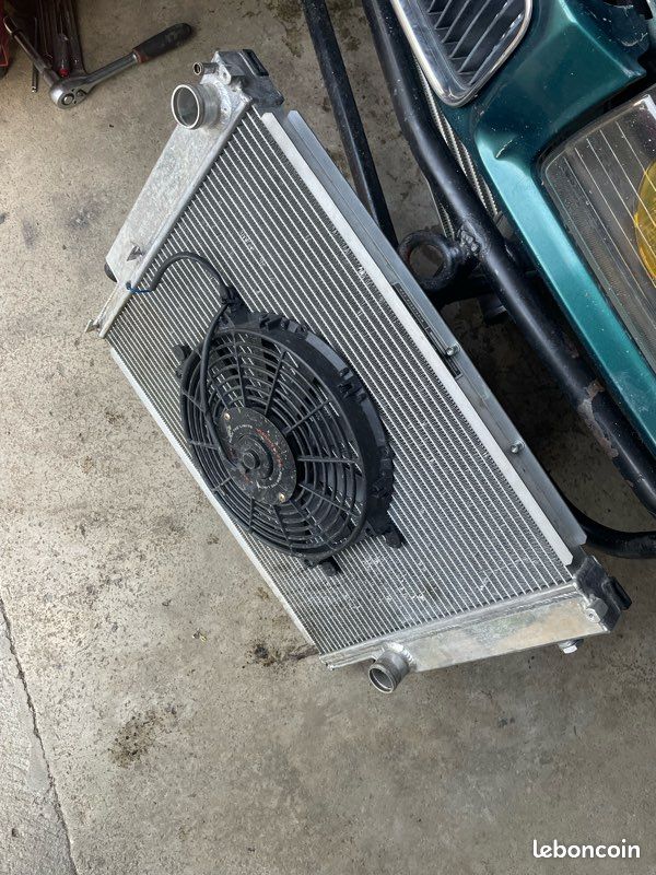 Radiateur Mishimoto Alu E36 + vase alu mishimoto (image 1)