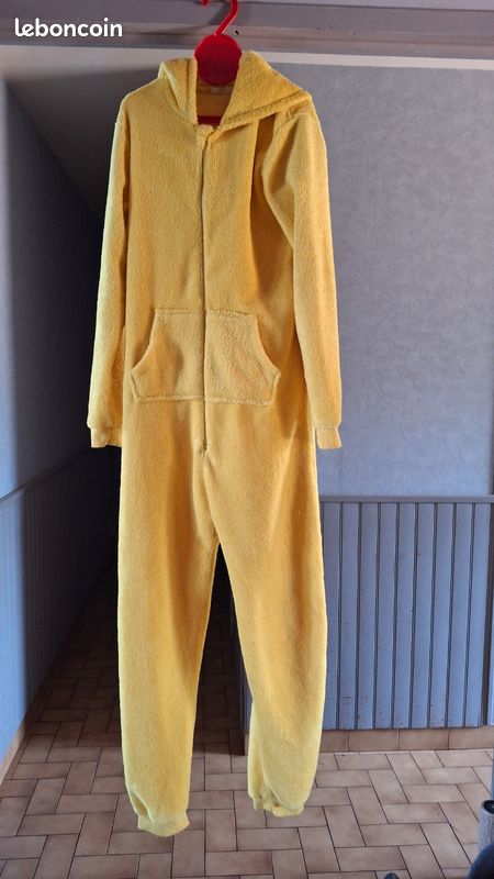 Combinaison pyjama pikachu (image 1)