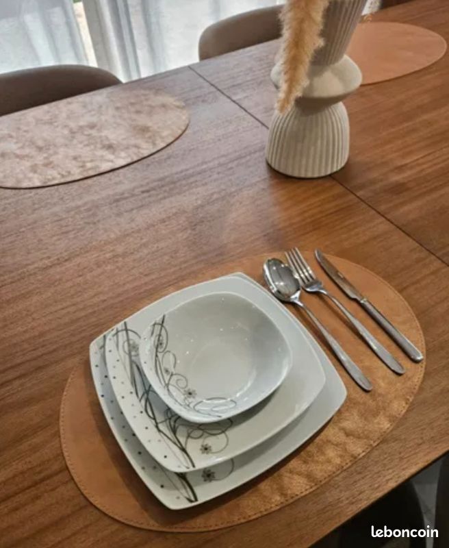 Service vaisselle porcelaine blanche et grise (image 1)